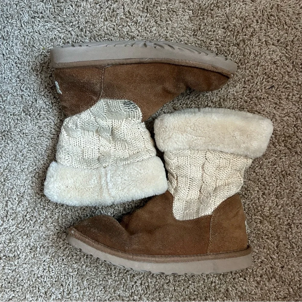 Youth Ugg Juniper Chestnut Brown and Cream Knit Boots Size 4 |F44